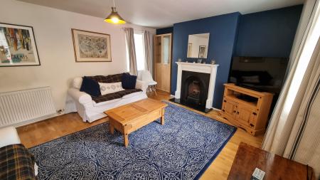 2 bedroom Cottage to let in High Street, Aberdeen, AB24