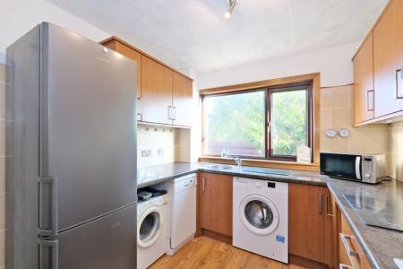 2 bedroom Terraced House to let in Altonrea Gardens, Dyce, Aberdeen, AB21