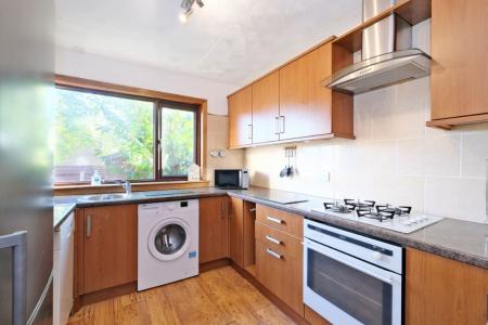 2 bedroom Terraced House to let in Altonrea Gardens, Dyce, Aberdeen, AB21