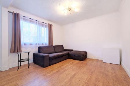 2 bedroom Terraced House to let in Altonrea Gardens, Dyce, Aberdeen, AB21