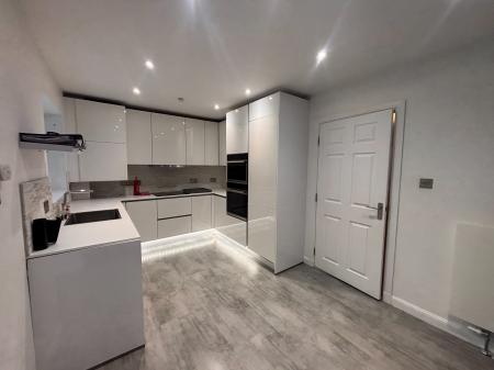 3 bedroom Semi-detached house to let in Castleview Avenue, Kintore, AB51