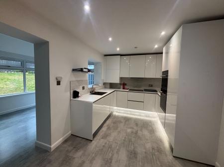 3 bedroom Semi-detached house to let in Castleview Avenue, Kintore, AB51