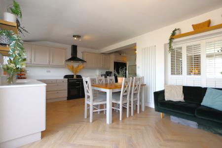 3 bedroom Semi-detached house for sale in Ashby Road, Newbold Coleorton, LE67