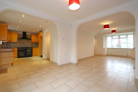 4 bedroom Detached house for sale in Blackthorn Way, Measham, DE12