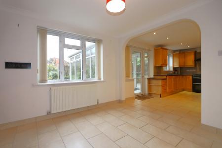 4 bedroom Detached house for sale in Blackthorn Way, Measham, DE12