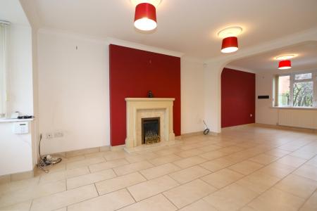 4 bedroom Detached house for sale in Blackthorn Way, Measham, DE12