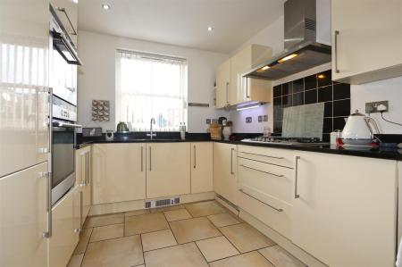 3 bedroom Town house for sale in George Street, Melbourne, DE73