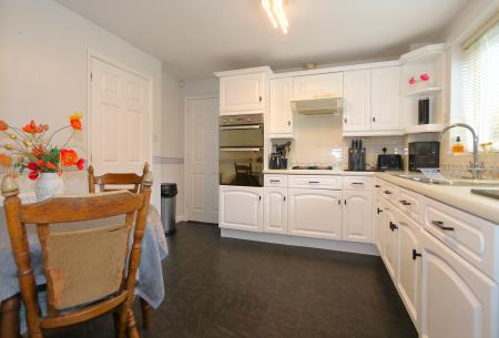 4 bedroom Detached house for sale in Highgate, Ashby-De-La-Zouch, LE65