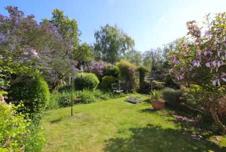 3 bedroom Semi-detached house for sale in Main Street, Normanton Le Heath, LE67