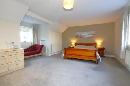 4 bedroom Detached house for sale in Main Street, Osgathorpe, LE12