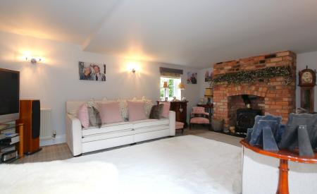 5 bedroom Barn Conversion for sale in Nottingham Road, Lount, Ashby-De-La-Zouch, LE65