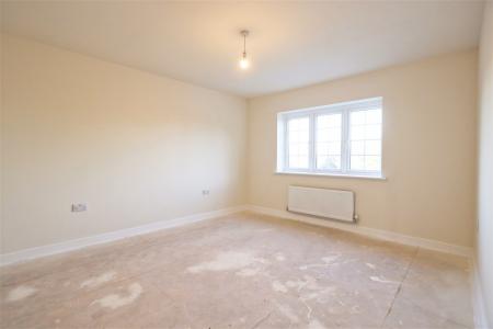 5 bedroom Detached house for sale in Redfern Road, Oakthorpe, DE12