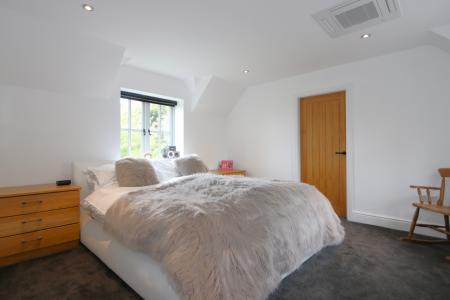 4 bedroom Detached house for sale in School Lane, Newbold Coleorton, LE67