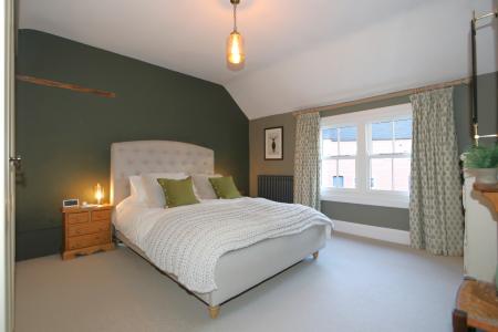 3 bedroom Terraced House for sale in Wood Street, Ashby-De-La-Zouch, LE65