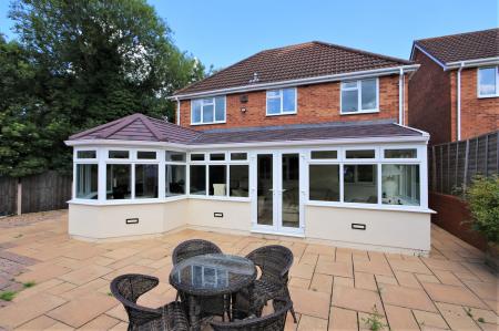 5 bedroom Detached house for sale in Hazel Close, Measham, DE12