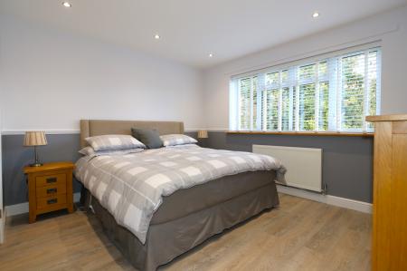 5 bedroom Detached house for sale in Hazel Close, Measham, DE12