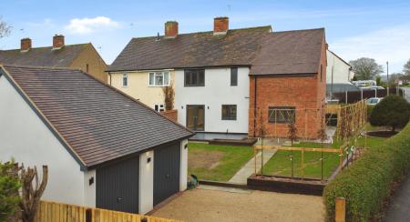 4 bedroom Semi-detached house for sale in Nettlefold Crescent, Melbourne, DE73