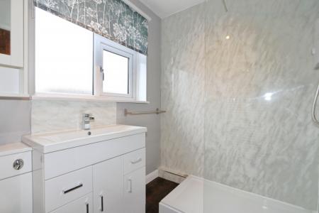 3 bedroom Detached house for sale in Beaumont Avenue, Ashby-De-La-Zouch, LE65