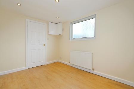 3 bedroom Detached house for sale in Beaumont Avenue, Ashby-De-La-Zouch, LE65