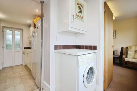 6 bedroom Detached house for sale in Leicester Road, New Packington, Ashby-De-La-Zouch, LE65