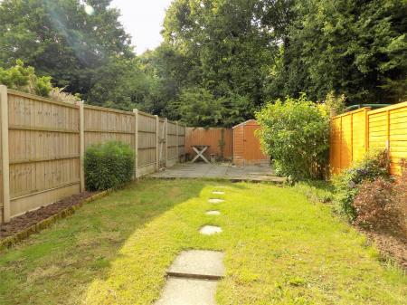 2 bedroom End of terrace house for sale in Langdale Grove, Bingham, Nottingham