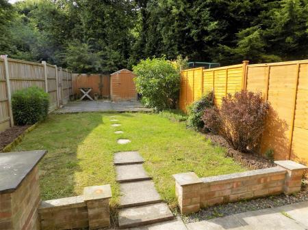 2 bedroom End of terrace house for sale in Langdale Grove, Bingham, Nottingham