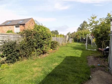 2 bedroom Semi-detached house for sale in Long Acre, Bingham, Nottingham