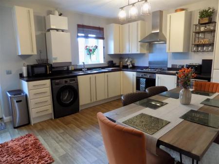 3 bedroom Semi-detached house for sale in Chapelfield Grove, Bingham