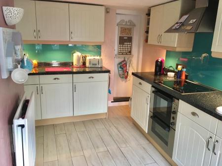 2 bedroom Cottage for sale in Kneeton Road, East Bridgford, Nottingham