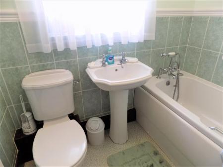 3 bedroom Detached bungalow for sale in Wimbishthorpe Close, Bottesford, Nottingham