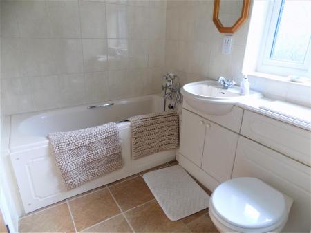 3 bedroom Bungalow for sale in Hawksworth Road, Syerston