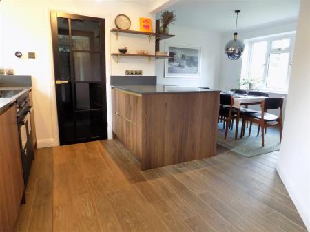 4 bedroom Detached house for sale in Lime Grove, Bottesford, Nottingham