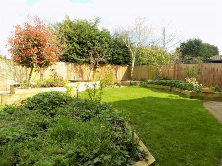 4 bedroom Detached house for sale in Lime Grove, Bottesford, Nottingham