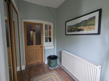 4 bedroom Character Property for sale in Saxondale Drive, Upper Saxondale, Radcliffe-On-Trent, Nottingham