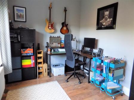 4 bedroom Character Property for sale in Saxondale Drive, Upper Saxondale, Radcliffe-On-Trent, Nottingham