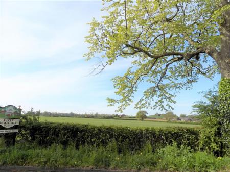 4 bedroom Character Property for sale in Saxondale Drive, Upper Saxondale, Radcliffe-On-Trent, Nottingham