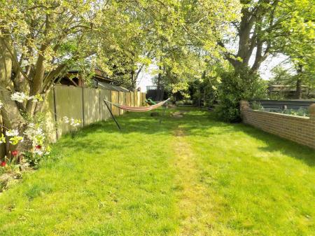 4 bedroom Character Property for sale in Saxondale Drive, Upper Saxondale, Radcliffe-On-Trent, Nottingham