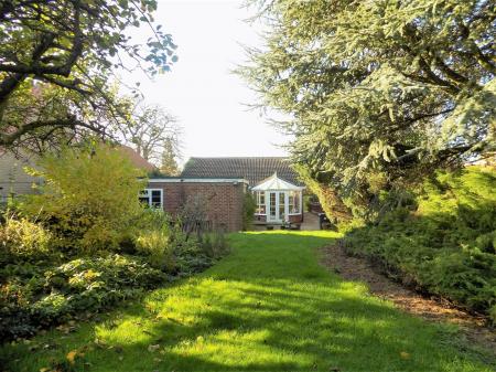 3 bedroom Detached bungalow for sale in Mill Lane, Orston