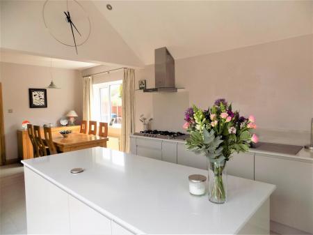 4 bedroom Bungalow for sale in Banks Crescent, Bingham