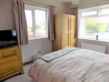 4 bedroom Bungalow for sale in Banks Crescent, Bingham