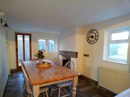 4 bedroom Cottage for sale in Main Street, Aslockton, Nottingham