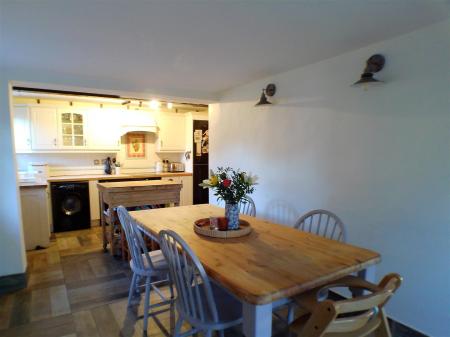 4 bedroom Cottage for sale in Main Street, Aslockton, Nottingham