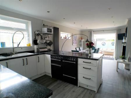 3 bedroom Detached bungalow for sale in Church Street, Granby