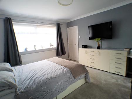 3 bedroom Detached bungalow for sale in Church Street, Granby