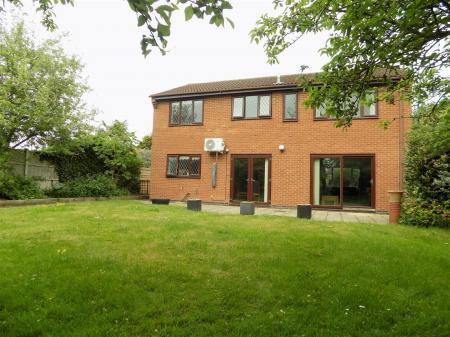 4 bedroom Detached house for sale in Riverside Walk, Bottesford