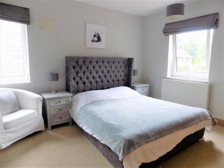 4 bedroom Detached house for sale in Inholms Gardens, Flintham