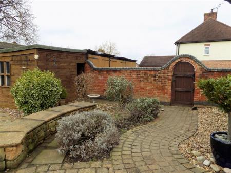 5 bedroom Detached house for sale in Pinfold Lane, Bottesford