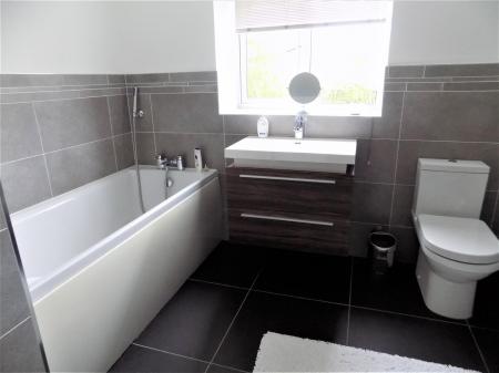 4 bedroom Detached house for sale in Spire View, Bottesford