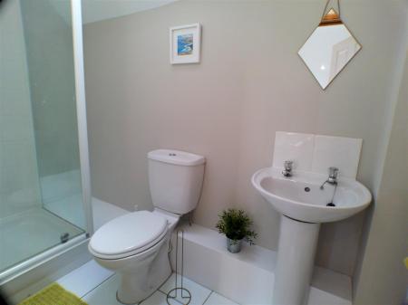 5 bedroom Detached house for sale in Wimbishthorpe Close, Bottesford, Nottingham