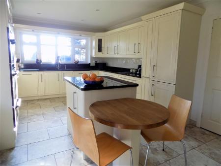 5 bedroom Detached house for sale in Woods Lane, Flintham, Newark